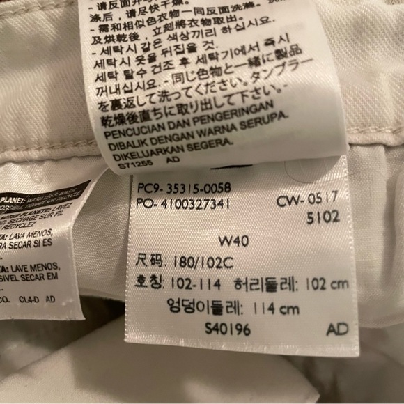 Dockers Shorts Men’s Size 40 Lot Of 2 Khaki Pleated Front - Picture 7 of 7